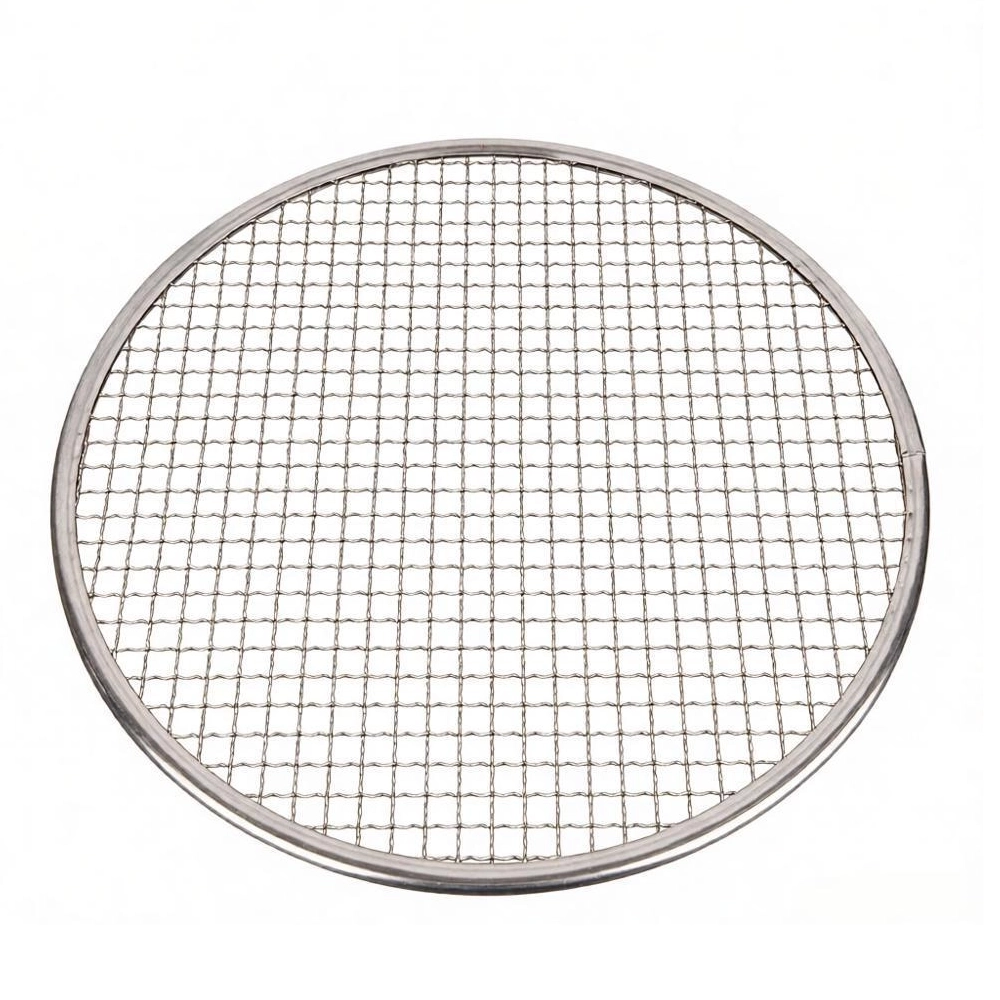 Round stainless steel grill grate with wrapped and folded metal edge